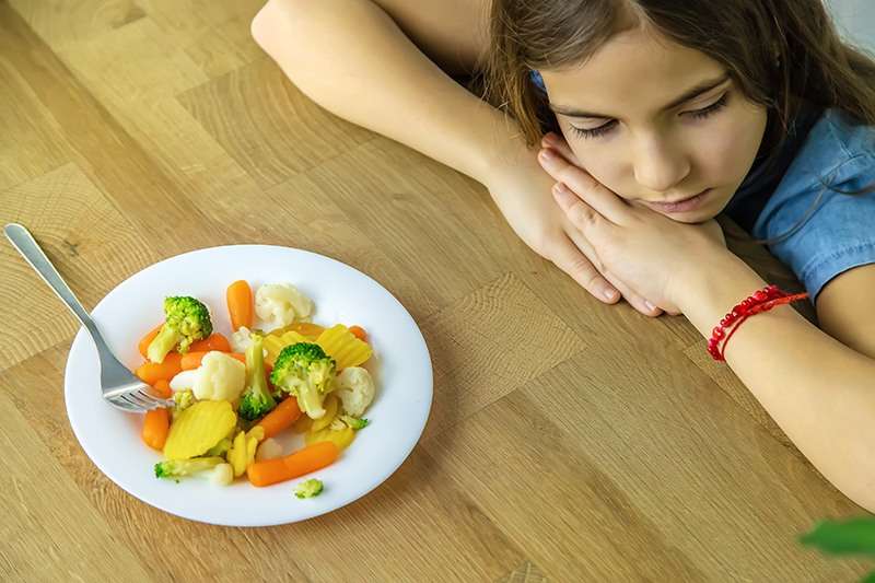 Seu filho tem dificuldades para comer? 5 formas de virar o jogo!